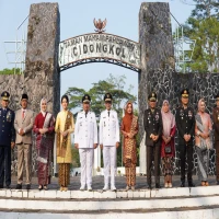 tabur bunga dalam rangka memperingati HUT RI ke 80